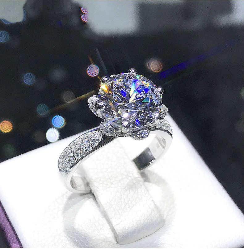 Platinum Imported Moissanite D Color Ice Queen Sunflower Diamond Ring
